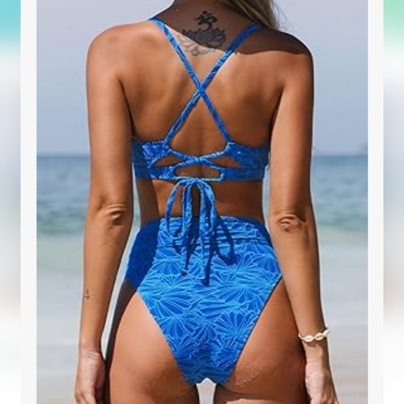 Cupshe high waisted bikini - Picture 2 of 5